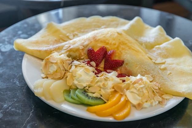 Exotisch fruit crêpe