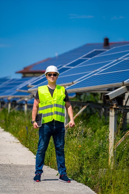 Expertise service worker on measuring efficiency of operation and maintenance at solar plant