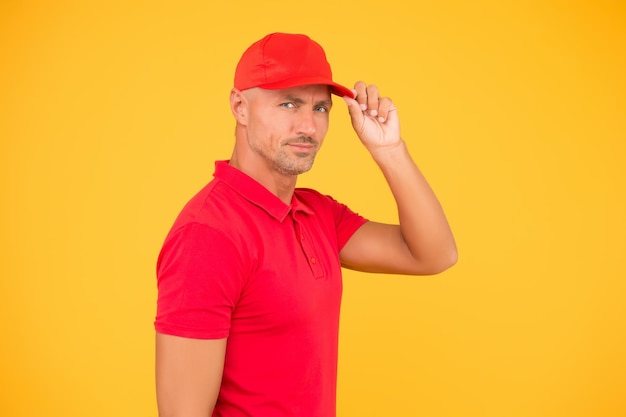 express delivery courier parcel post package targeted delivery services cashier shop staff black friday freight transportation perfect delivery delivery man yellow background free services