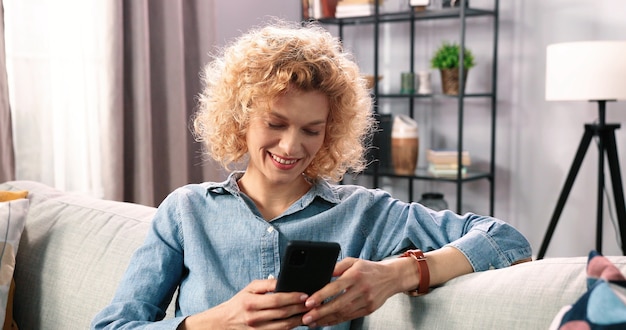 Expressive young woman posing indoor