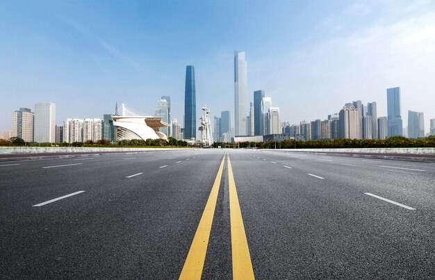 The expressway and the modern city skyline