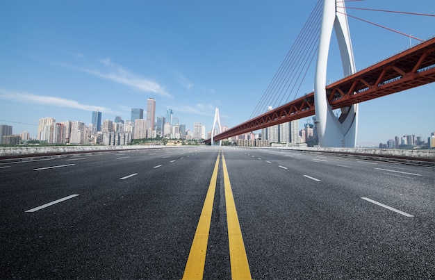 The expressway and the modern city skyline