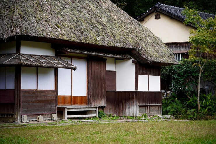 Photo 野原にある放棄された家の外観