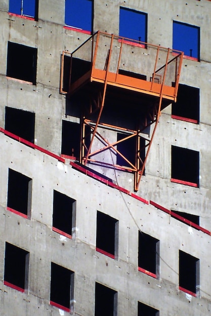 Photo exterior of building at construction site