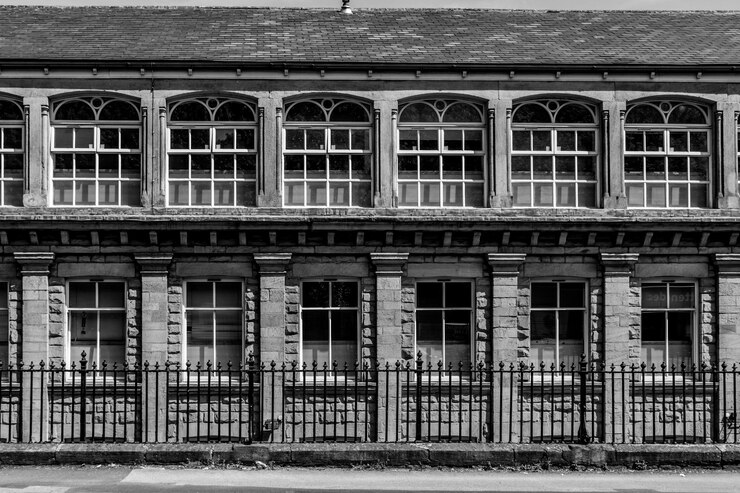 Photo exterior of old building