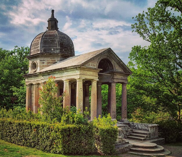 Photo exterior of temple against sky