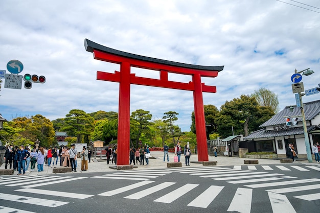 Photo exterior of tsurugaoka hachimangu torii