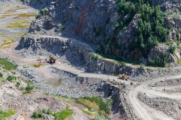 Extraction of mineral resources in the granite quarry