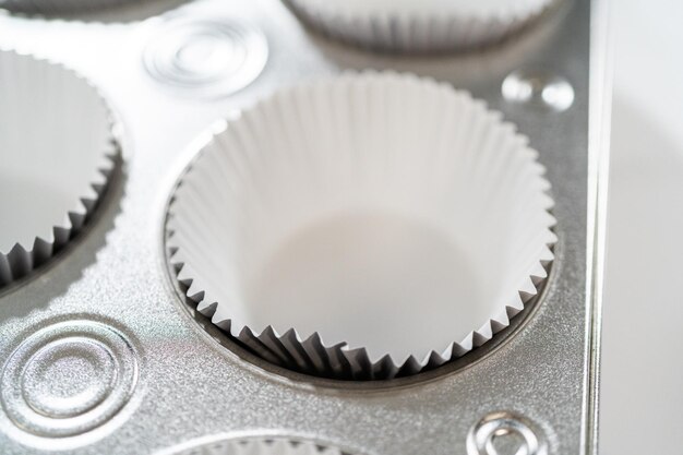 Extravagante cupcakes maken voor een verjaardagsfeestje.
