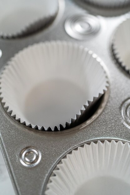 Extravagante cupcakes maken voor een verjaardagsfeestje.