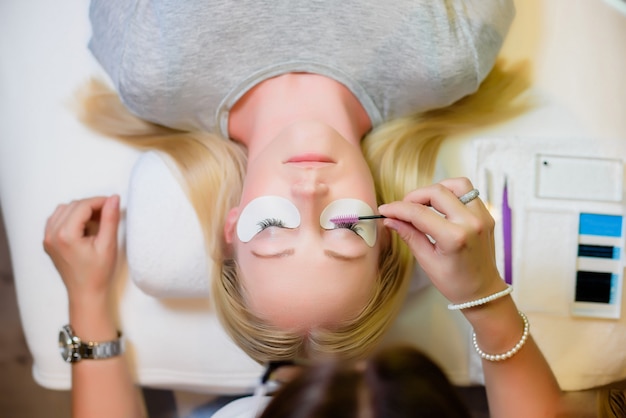 Eyelash extension procedure