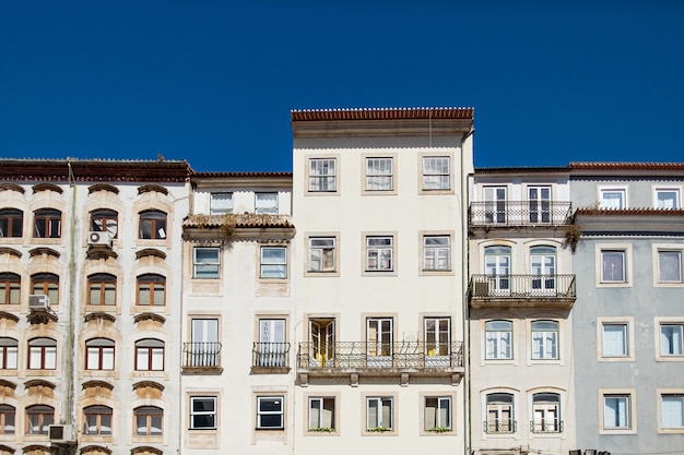 Foto facciata dell'edificio in portogallo