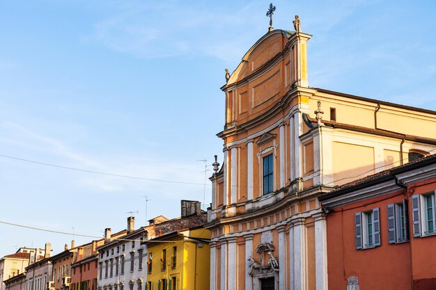 マントヴァ市の Chiesa di Ognissanti のファサード