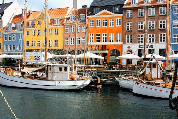 Фасад в Nyhavn buidlings Копенгаген Дания