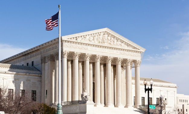 Photo facade of us supreme court in washington dc united states of america