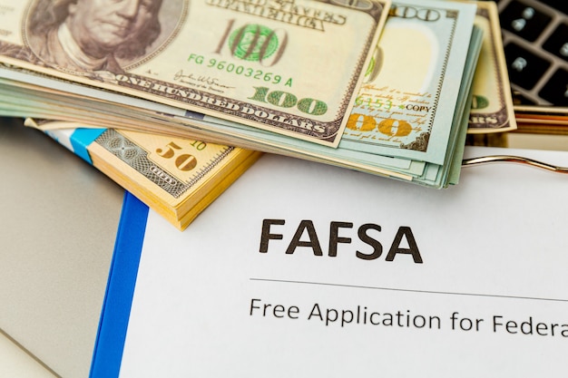 Fafsa. Student aid application form on the tablet.