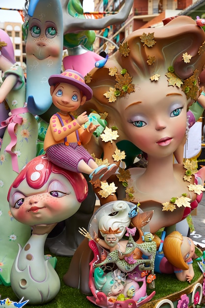 Fallas fest populaire figuren