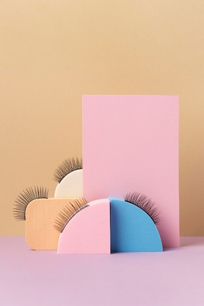 False eyelashes arrangement