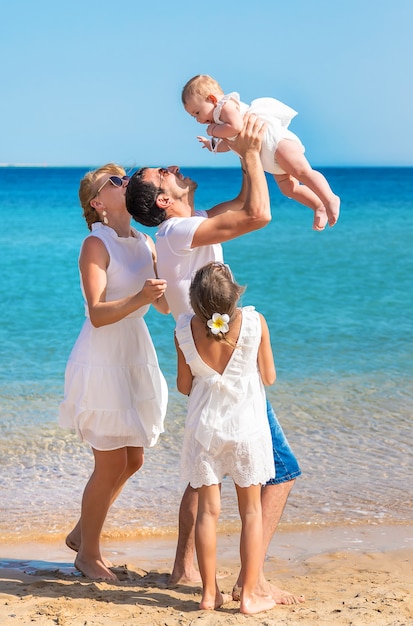 Familie aan de kust