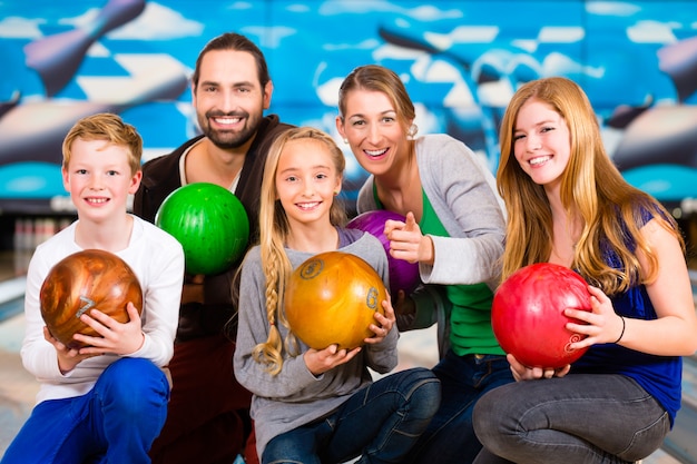 Familie bij Bowling Center