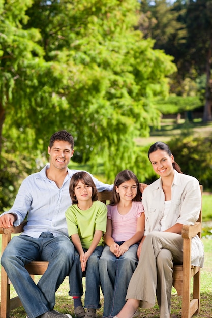 Familie op de bank