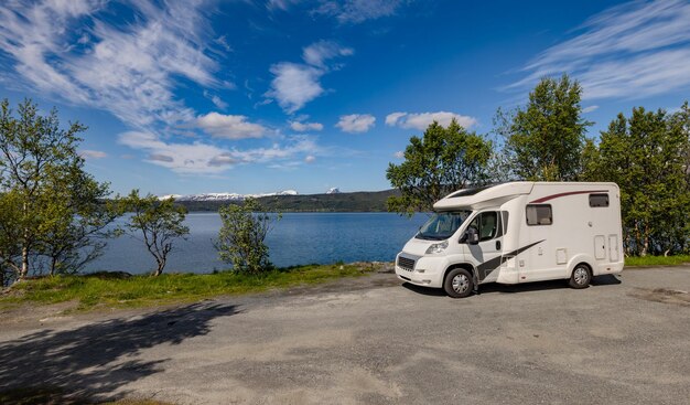 Foto familie vakantie reis rv vakantie reis in camper caravan auto vakantie