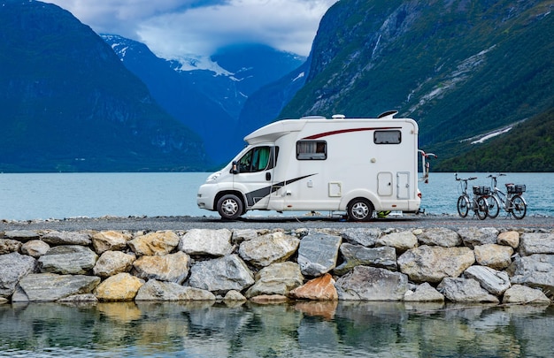 Foto familie vakantie reizen rv vakantie reis in camper