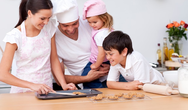 Familiebaksel in de keuken