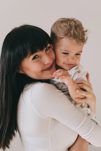 Foto famiglia e nascita di un bambino