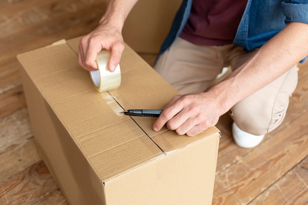 Photo family moving in a new home