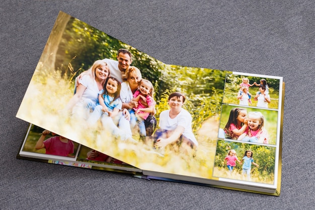 Семейный фотоальбом, весенние выходные