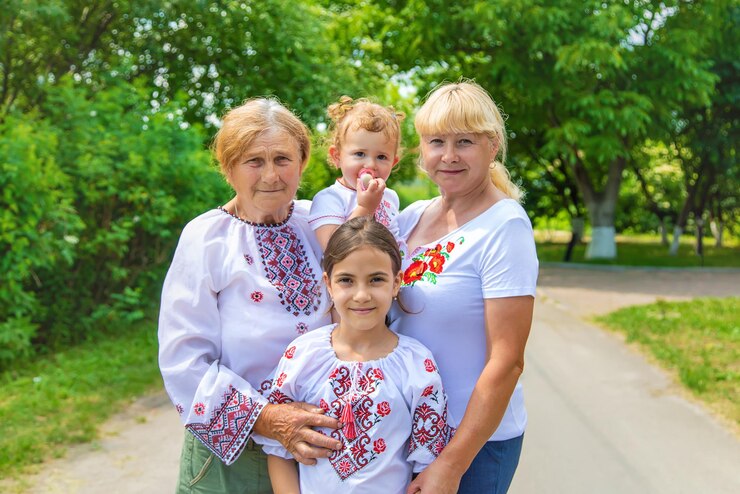 Фотография семейное фото украинки в вышиванках выборочный фокус