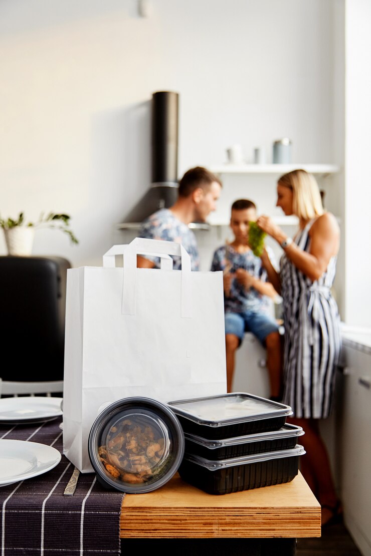 Family uses food delivery service