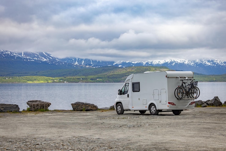 Photo family vacation travel rv holiday trip in motorhome caravan car vacation