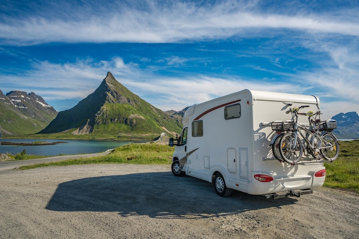 Photo family vacation travel rv holiday trip in motorhome caravan car vacation
