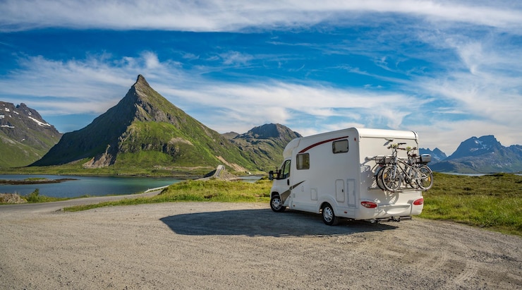 Photo family vacation travel rv holiday trip in motorhome caravan car vacation