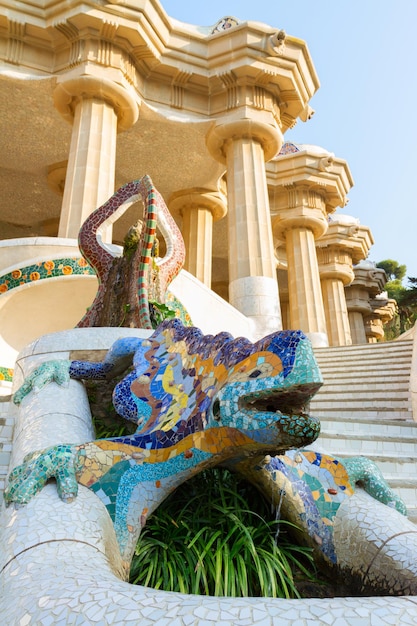 공원 Guell, 바르셀로나, 스페인에서 유명한 도마뱀