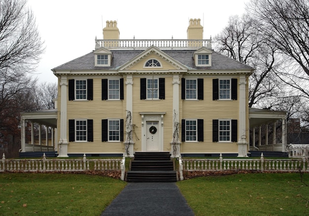 Photo the famous longfellow house