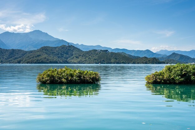 写真 有名な太陽月湖の風景