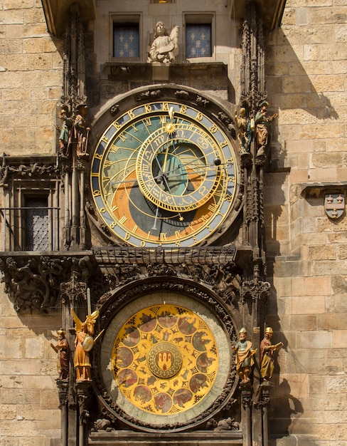 Famouse middeleeuwse astronomische klok, Praag. Tsjechië.