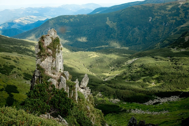 Photo fascinating view of the top of mount spitz of the carpathian mountains ukraine