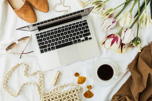 Fashion / beauty blog home office desk workspace