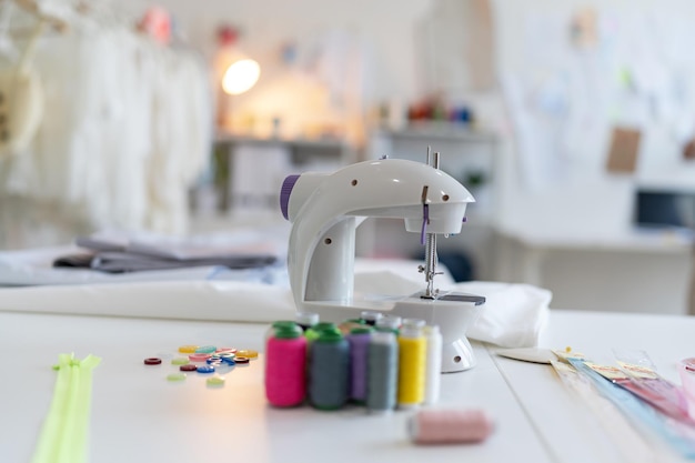 Fashion Design Studio Werkplek met naaipoppen