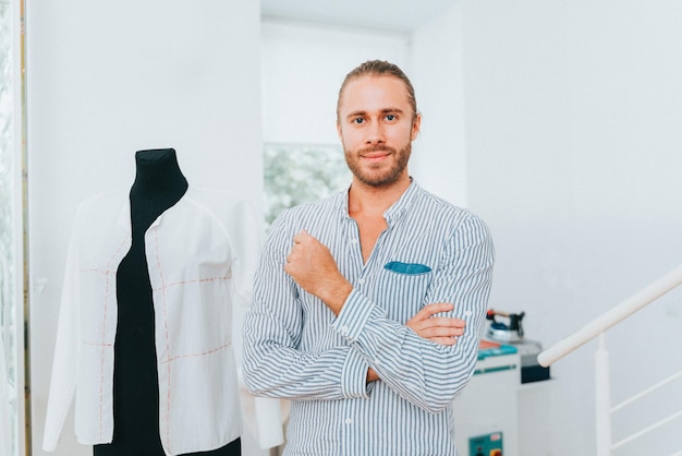 Photo fashion designer working on a clothing brand