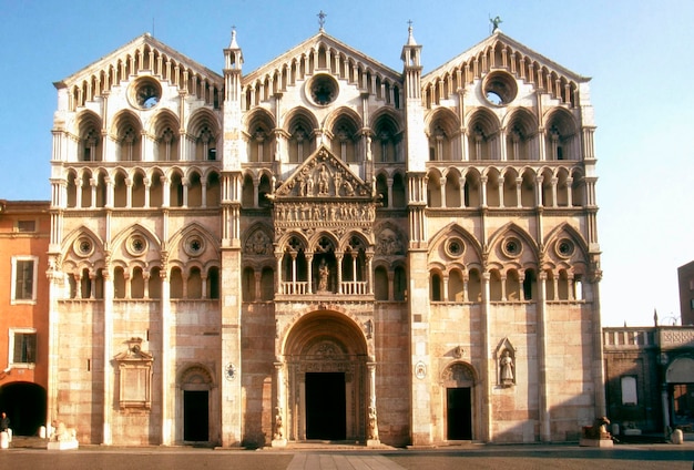 Fassade van de kathedraal