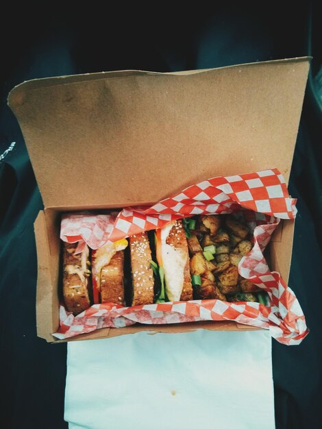 Photo fast food sandwiches in box