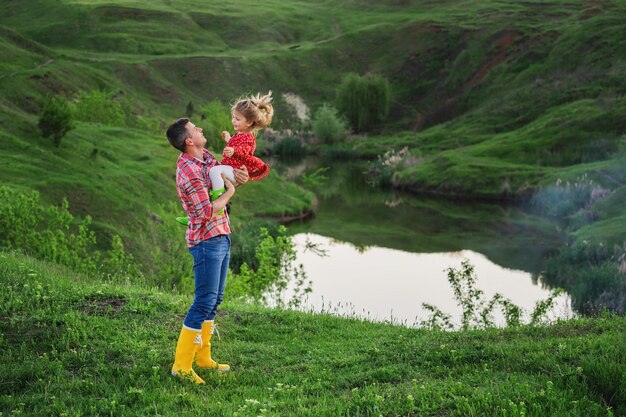 Father throws up his little daughter