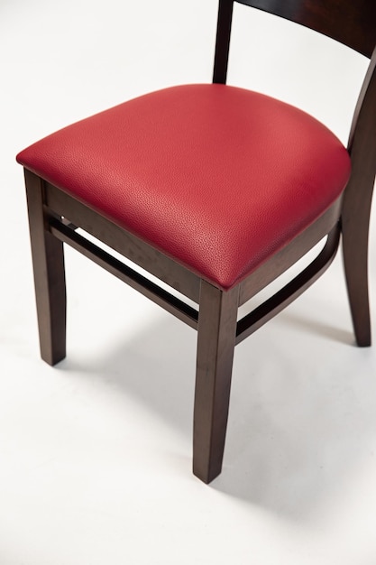 Fauteuils met een rood lederen zitting