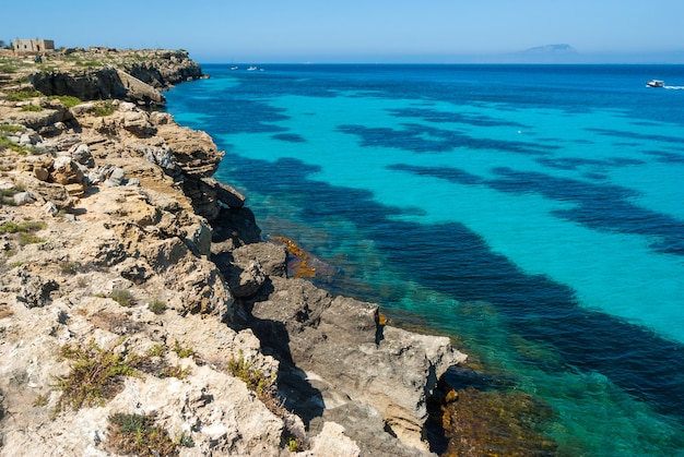 Photo favignana island.sicily, italy, aegadian