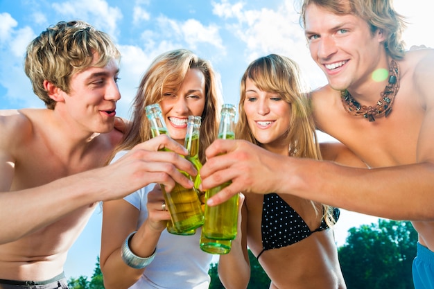 Feest vieren op het strand